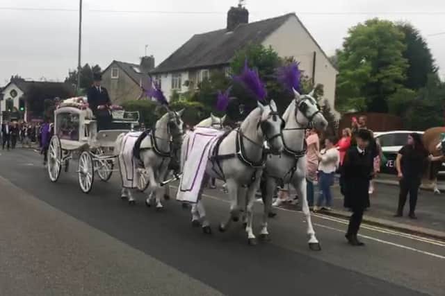 Gracie’s funeral procession passed through Sheffield Road in Old Whittington as it made it’s way to the church.