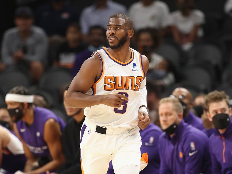 Now playing for the Golden State Warriors, the former Phoenix Suns man has a reported net worth of $160 million.