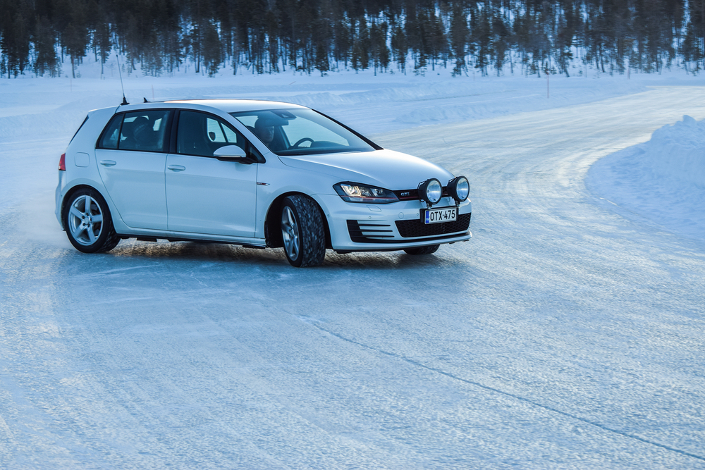 How to control a skid: tips for handling front and rear wheel skids in snow and ice, and how to avoid skidding