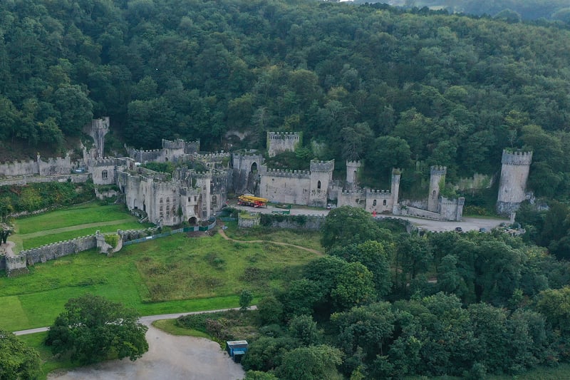 This Castle soared in popularity after having been the base for I’m A Celebrity for two years running.
The North Wales’ Castle will be reopening in Spring 2022. You can embark on a tour of the 250 acre estate.