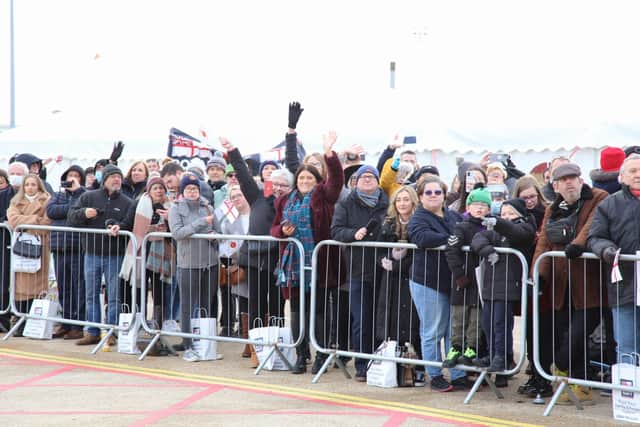 Families welcome HMS Defender home 