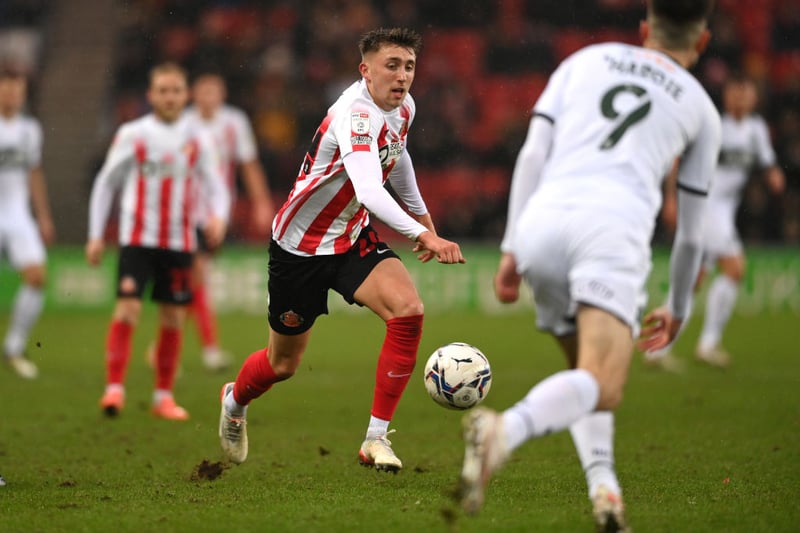 Sunderland boss Lee Johnson has urged Dan Neil to focus on his football after reports emerged claiming that Burnley are eyeing up a potential January transfer for the talented midfielder. (Shields Gazette)  (Photo by Stu Forster/Getty Images)