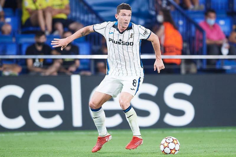 TalkSPORT’s Alex Crooks took to Twitter earlier in the week to suggest that the Magpies had agreed personal terms with the Atalanta wide man. A transfer fee is seemingly still under discussion, but the suggestion is that Gosens could be registered as a Toon player before this weekend’s clash with Leeds United, if all goes to plan. (Photo by Aitor Alcalde/Getty Images)
