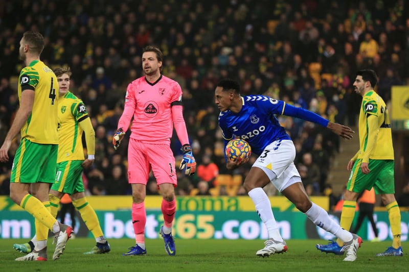 Defensive reinforcements remain a priority for the Toon Army, and TEAMtalk claim that a move for Everton man Yerry Mina could be on the cards, especially after deals for Sven Botman and James Tarkowski stalled. (Getty Images)