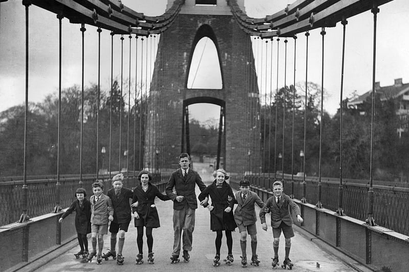  A group of schoolchildren rollerskating along the bridge in 1933 - note the lack of road markings