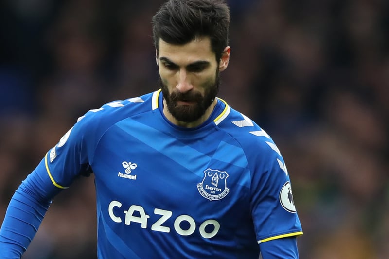 The Portuguese also suffered a small injury before the Merseyside derby. Gomes has played only 17 times this season having had various problems throughout the campaign. Lampard did not reveal when the midfielder might be available again. 