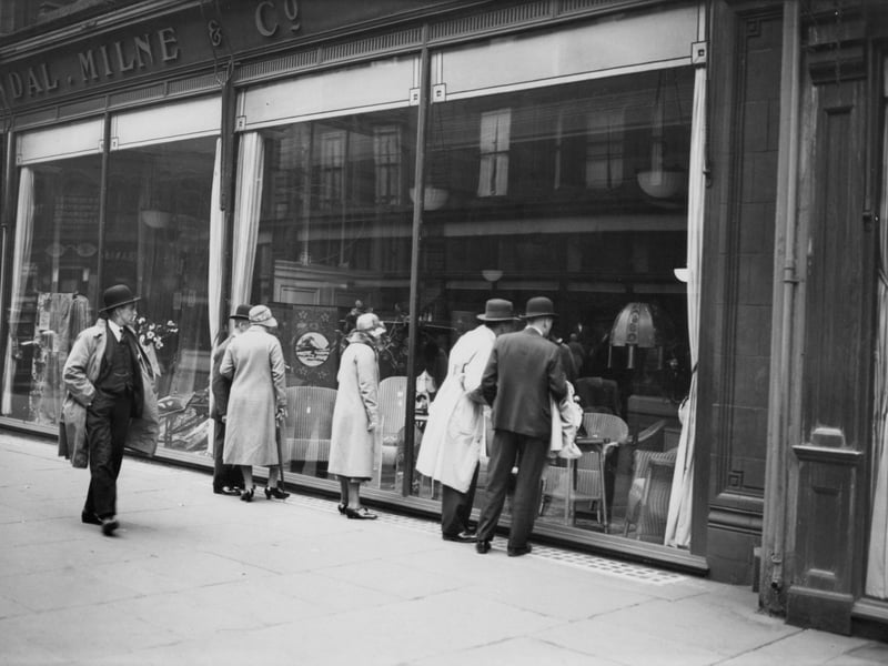Outside Kendals in Deansgate, August 1931