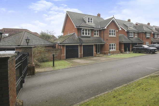 7 bedroom detached house Belwell Grange, Sutton Coldfield £975,000