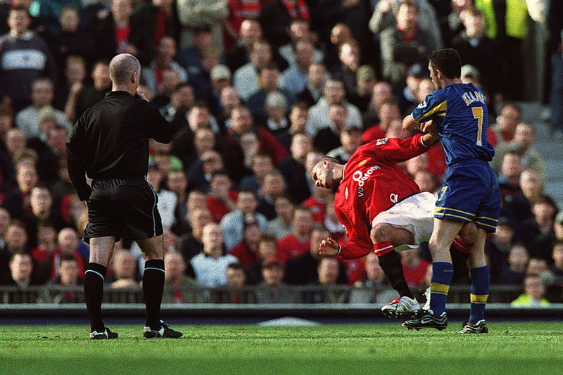 Another spicy incident from 2001, this time it was Harte’s compatriot Robbie Keane at the centre of the drama. David Beckham launched into a rash challenge on the striker, who subsequently shoved the England international over. On this occasion, O’Leary showed less loyalty to his player, claiming that he was lucky to avoid a red card. (Photo Credit: Clive Brunskill/ALLSPORT)