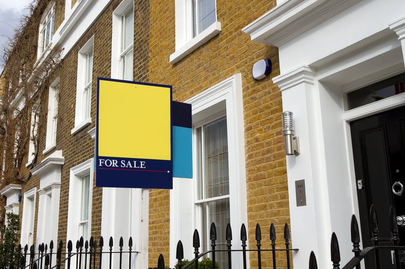The average property price in Knightsbridge, Belgravia & Hyde Park (Westminster) was £2,830,000.