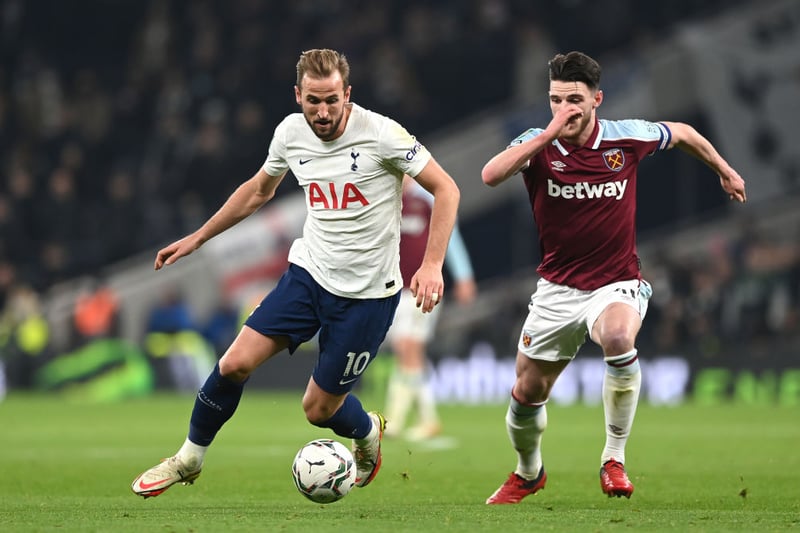 Manchester United remain confident of signing West Ham’s Declan Rice and Tottenham’s Harry Kane, even if they fail to qualify for the Champions League next season. (ESPN) (Photo by Shaun Botterill/Getty Images)
