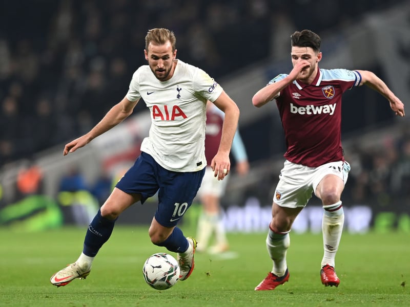 Manchester United remain confident of signing West Ham’s Declan Rice and Tottenham’s Harry Kane, even if they fail to qualify for the Champions League next season. (ESPN) (Photo by Shaun Botterill/Getty Images)