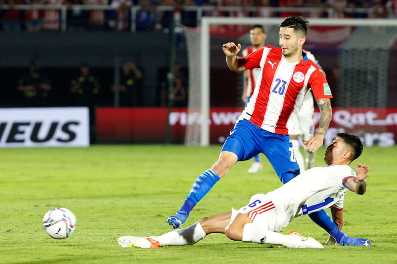 Leeds United are reportedly one of four Premier League clubs keeping an eye on Paraguay international and Gremio midfielder Mathias Villasanti. Brentford, Southampton, and Watford are also keen. (Planet Sport)