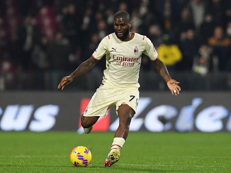 Everton want to sign AC Milan midfielder Franck Kessie on a free transfer this summer, but face a battle with Barcelona. (Sport)