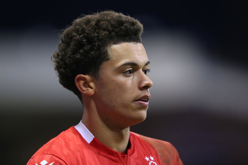 Nottingham Forest attacker Brennan Johnson is in no rush to sign a new deal amid Leeds United and West Ham interest (Football Insider)