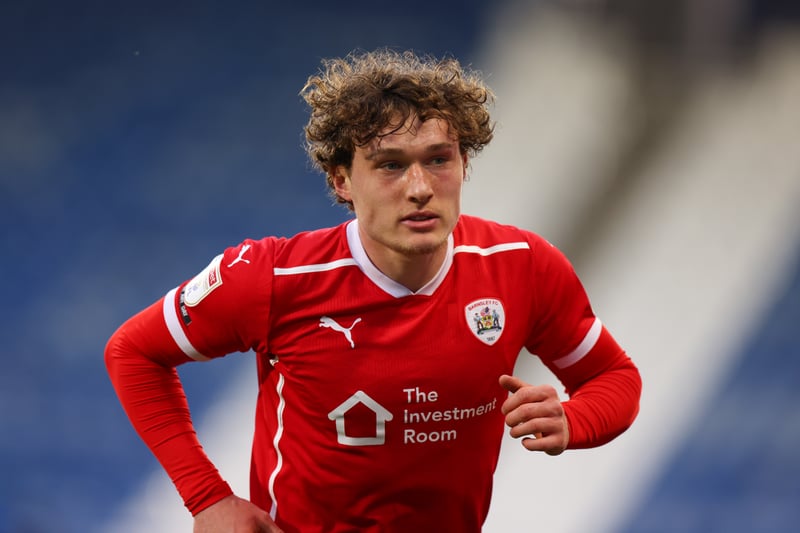 Barnsley have reportedly turned down a £1.5 million bid from New York Red Bulls for Callum Styles. A number of Premier League and Championship clubs are also interested in the midfielder. (The Sun)