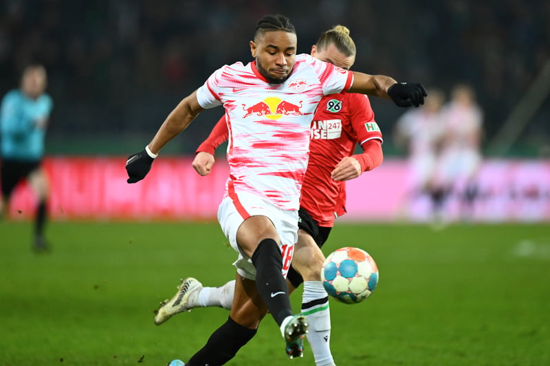 Chelsea will have to spend £62m to land RB Leipzig attacker Christopher Nkunku this summer and are expected to face competition from Manchester United (Express)