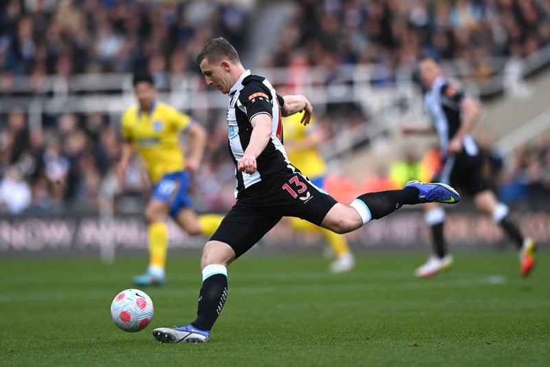 Matt Targett can leave Aston Villa for about £15m this summer following a positive start to his loan spell at Newcastle. The Toon Army are expected to make his move permanent. (Daily Mail)