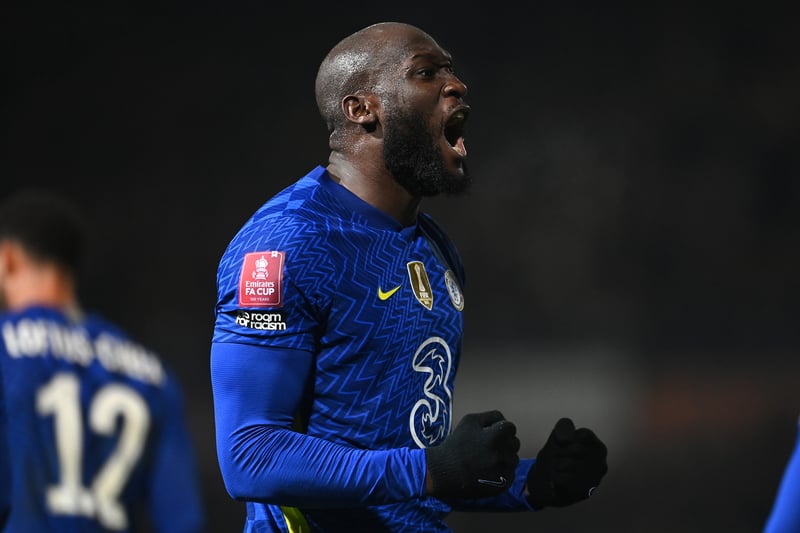 Barcelona have been linked with a shock move for Chelsea striker Romelu Lukaku, as they fear they may miss out on Borussia Dortmund’s Erling Haaland to Man City. Lukaku has fallen out of favour at Stamford Bridge, losing his starting spot to Kai Havertz. (Daily Star)