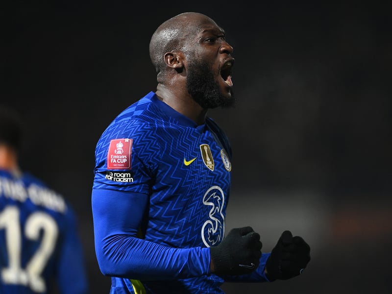 Barcelona have been linked with a shock move for Chelsea striker Romelu Lukaku, as they fear they may miss out on Borussia Dortmund’s Erling Haaland to Man City. Lukaku has fallen out of favour at Stamford Bridge, losing his starting spot to Kai Havertz. (Daily Star)