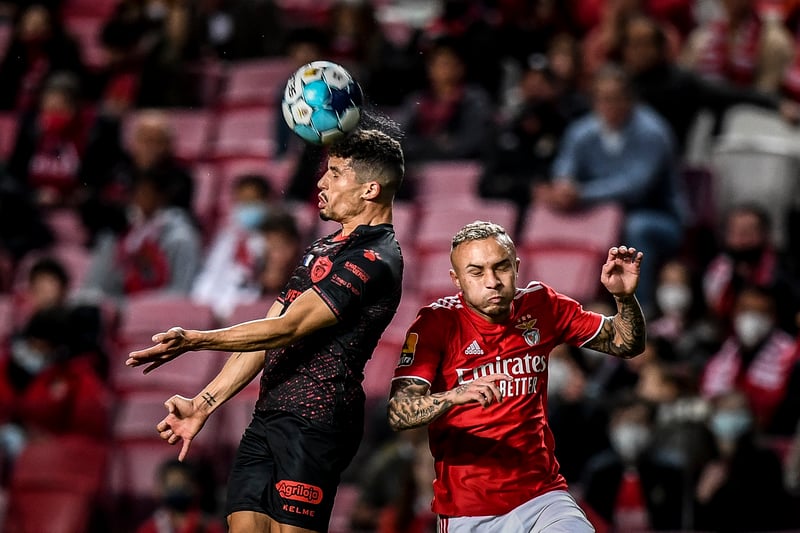 Fulham and Burnley have both been credited with an interest in Santa Clara full-back Rafael Ramos. The ex-FC Twente man, who has previously been capped at youth level for Portugal, is said to be keen on a move to the Premier League. (Football Insider)