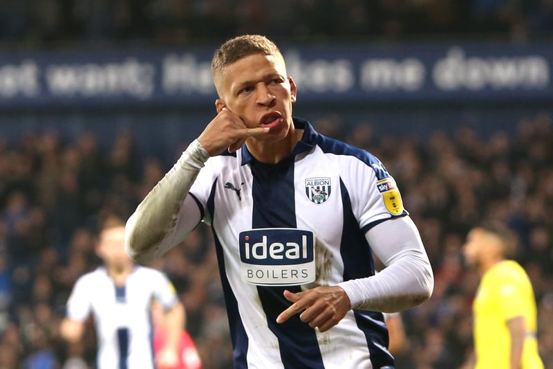 West Brom are looking to re-sign Newcastle United striker, Dwight Gayle. The 32-year-old scored 24 goals whilst on loan with the Baggies during the 2018-19 season. (Sunday Mirror)