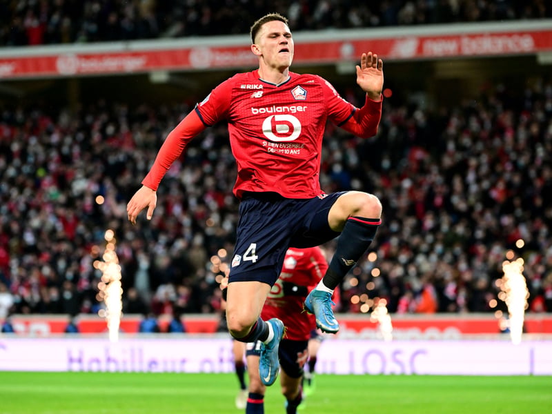 Newcastle United are said to be prepared to fight to sign Lille defender Sven Botman, despite AC Milan looking like they could be close to signing the player. He was heavily linked with a move in January, but the Magpies were unable to seal the deal. (Gazzetta dello Sport)
