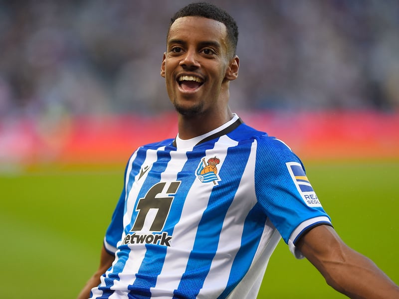 Manchester United are the latest club to take an interest in Real Sociedad ace Alexander Isak, according to reports. However, should they look to sign the Sweden international, they’d likely face competition from both Liverpool and Arsenal. (Sport Witness)