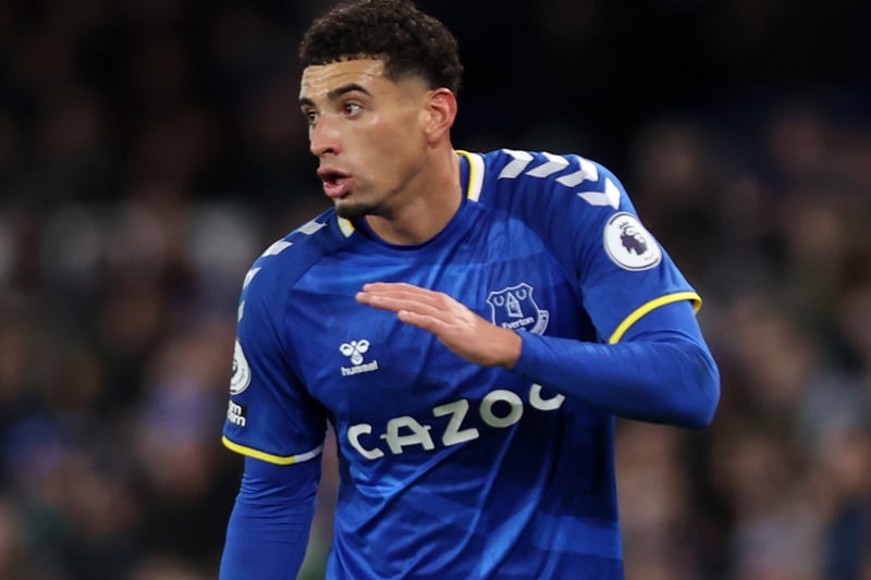 Newcastle boss Eddie Howe wants to sign Ben Godfrey from Everton in the summer transfer window. The Magpies are said to be ‘stepping up’ their interest in the £25m man. (Mirror)