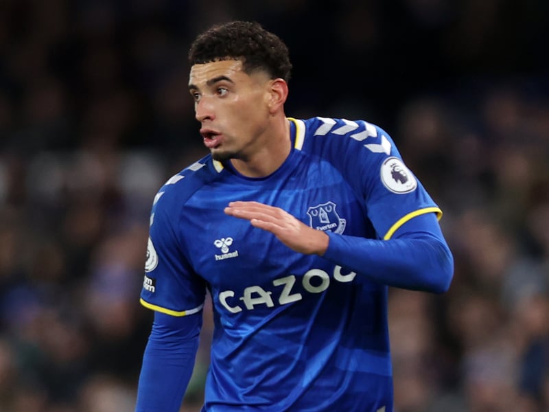 Newcastle boss Eddie Howe wants to sign Ben Godfrey from Everton in the summer transfer window. The Magpies are said to be ‘stepping up’ their interest in the £25m man. (Mirror)