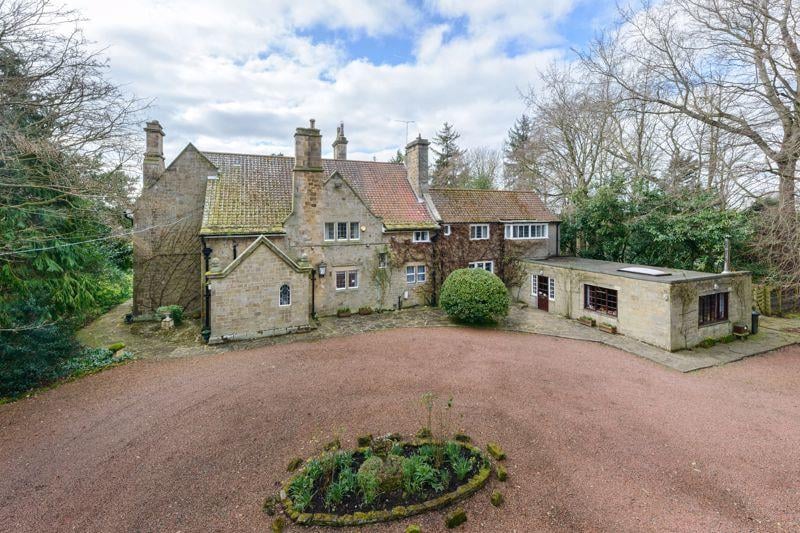 Hankwell Grange is a magnificent country house that dates back to 1921. The large yet cosy property hit the market earlier this month with an asking price of £2 million. (Image: Rightmove)