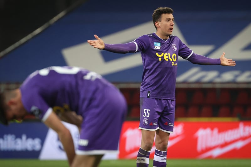 Sheffield United could look to sign Croatian defender Stipe Radic from Beerschot VA in the summer if the Belgian side are relegated from their countrie’s top flight (Sheffield Star)