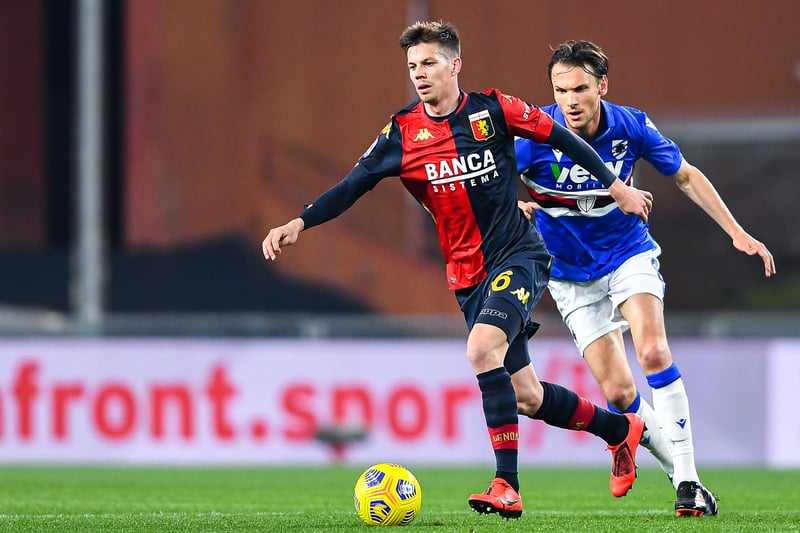 Hull City are interested in Fenerbahce midfielder Miha Zajc, who recently spent time on-loan at Serie A side Genoa, ahead of the summer (Fotomac)