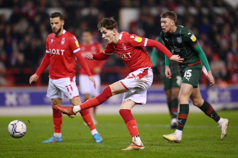 Manchester United could consider letting Nottingham Forest loanee James Garner leave on a permanent deal in the summer (Nottingham Post)