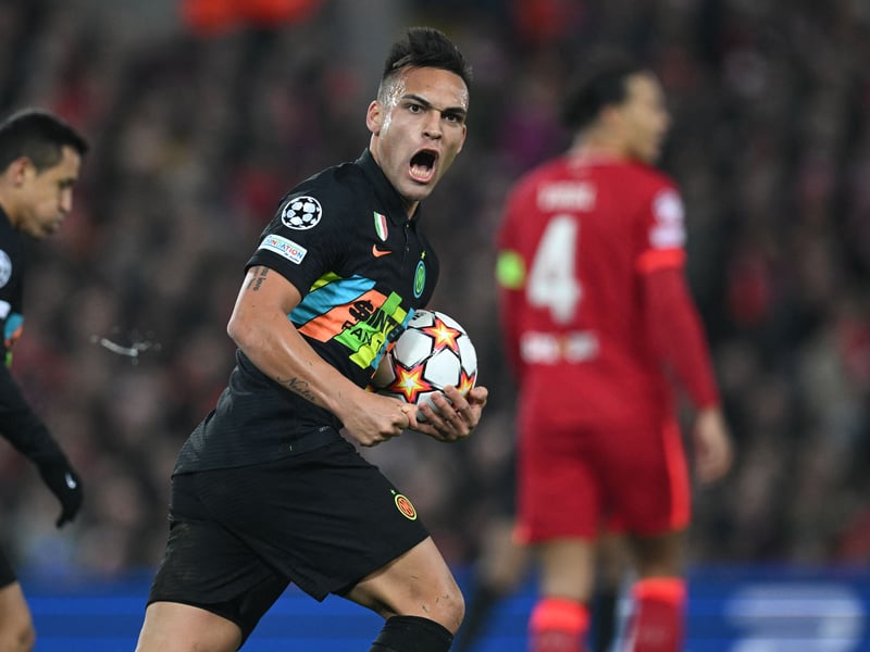 Arsenal have renewed their interest in Inter Milan’s Argentina international  forward Lautaro Martinez (The Times) 