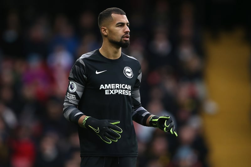 Newcastle United are considering a £20 million move for Brighton & Hove Albion goalkeeper, Robert Sanchez. The likes of Bernd Leno and Dean Henderson have been linked with the Toon in recent weeks. (The Sun)