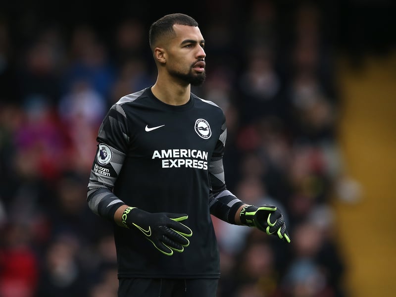 Newcastle United are considering a £20 million move for Brighton & Hove Albion goalkeeper, Robert Sanchez. The likes of Bernd Leno and Dean Henderson have been linked with the Toon in recent weeks. (The Sun)