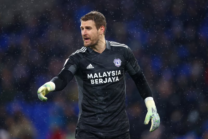 Nottingham Forest are targeting a summer move for Cardiff City goalkeeper Alex Smithies, whose contract expires at the end of the season. The 32-year-old has impressed in the Championship, making 29 appearances. (The 72)