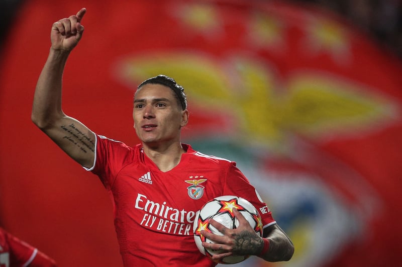 Arsenal, Tottenham, Newcastle and West Ham scouts were all in attendance to watch Benfica striker Darwin Nunez against Liverpool on Tuesday night. (Daily Express)