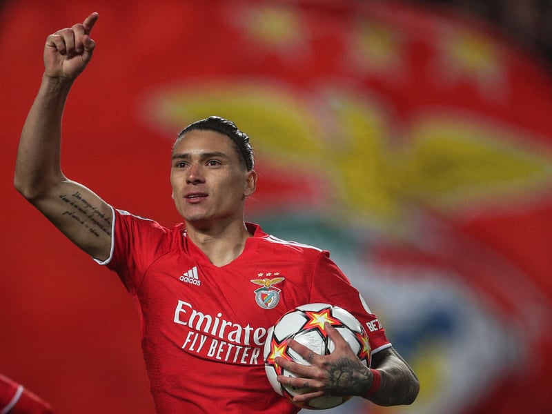 Arsenal, Tottenham, Newcastle and West Ham scouts were all in attendance to watch Benfica striker Darwin Nunez against Liverpool on Tuesday night. (Daily Express)