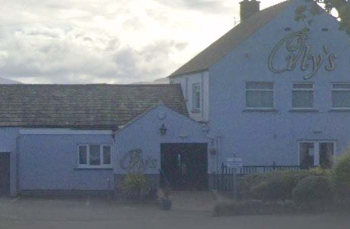 This pub was once named The Oak Tree but is now called Oily Johnnies. It was renamed on the request of a regular to the pub in honour of a man called Johnnie, who used to sell paraffin oil on the premises.