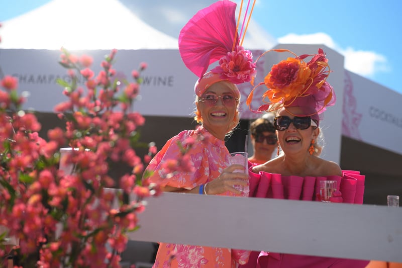 Did they know about the floral colours on display at Aintree beforehand? Great outfits and fascinators. 