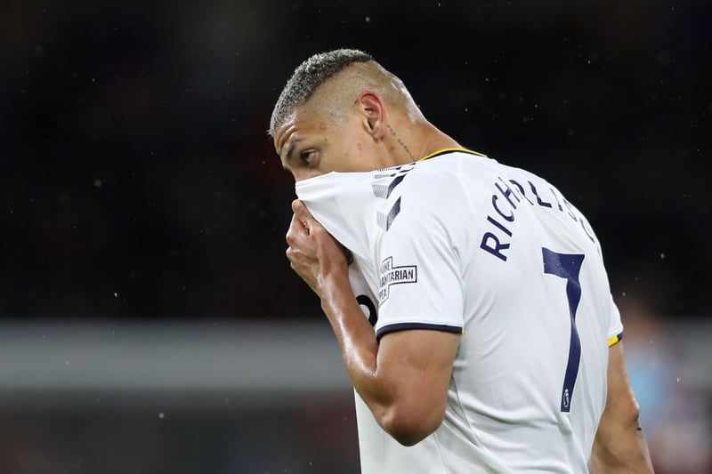 Manchester United have made an approach for Everton ace Richarlison but face competition from Real Madrid. (Sport Witness)