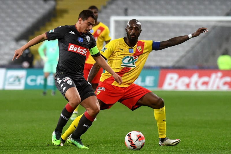 Tottenham Hotspur could move for Lens star Seko Fofana this summer after the midfielder was previously linked with Newcastle United (TeamTalk)