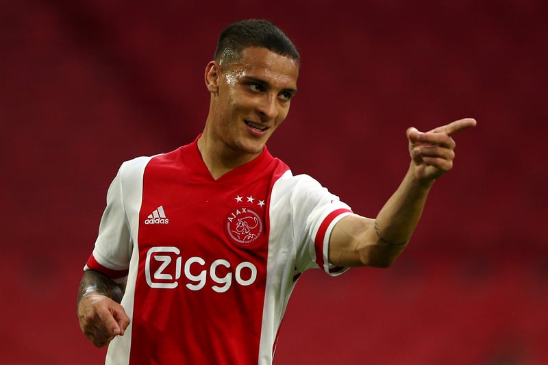 Manchester United are thought to be leading the race to sign Ajax's Antony, which Erik ten Hag keen to reunite with the winger upon his arrival at Old Trafford. Chelsea, Bayern Munich, Real Madrid and Juventus have also shown interest in the Brazilian. (Tutto Juve)