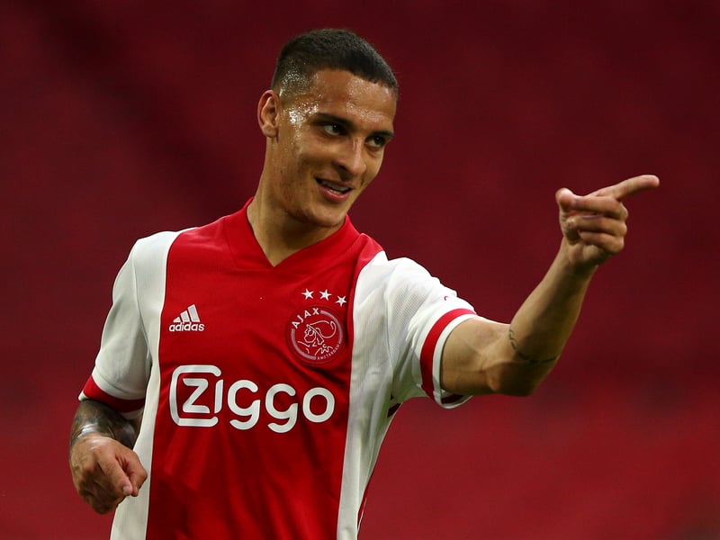 Manchester United are thought to be leading the race to sign Ajax's Antony, which Erik ten Hag keen to reunite with the winger upon his arrival at Old Trafford. Chelsea, Bayern Munich, Real Madrid and Juventus have also shown interest in the Brazilian. (Tutto Juve)