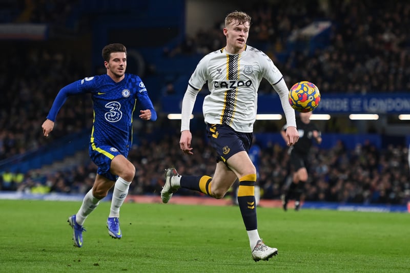 Manchester United are reportedly keen on signing Everton's Jarrad Branthwaite this summer. The 19-year-old has made four appearances in the Premier League this season. (Daily Mail)