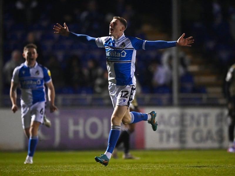 Newcastle United youngster Elliot Anderson is wanted on loan by Millwall for next season after impressing while on-loan at League 2 side Bristol Rovers (The Sun)