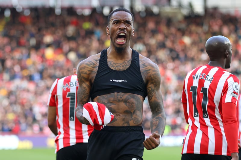 Newcastle United and Brighton target Ivan Toney is understood to have an asking price of around £50m. The Brentford striker, who has been branded “phenomenal” by club chairman Cliff Crown, has scored 14 goals so far this season. (90min)