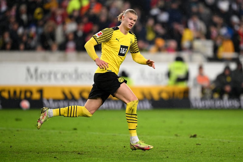 Borussia Dortmund striker Erling Braut Haaland is “very close” to reaching an agreement to join Manchester City. (Guillem Balague)